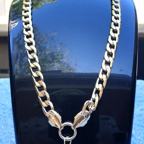 Chunky White Crystal Gold Tone Tree of Life Pendant & Necklace - Picture 4 of 12